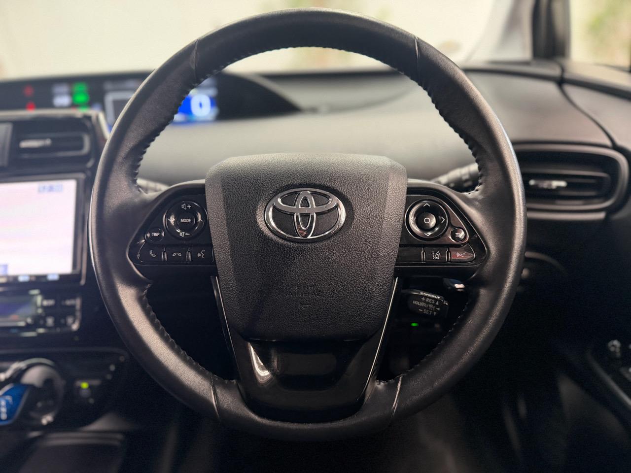 2019 Toyota Prius thumbnail