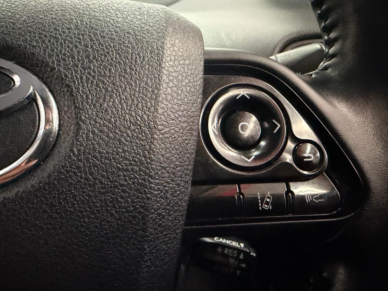 2019 Toyota Prius thumbnail