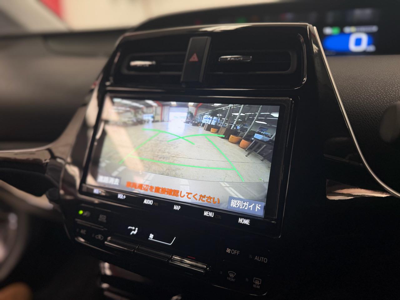 2019 Toyota Prius thumbnail
