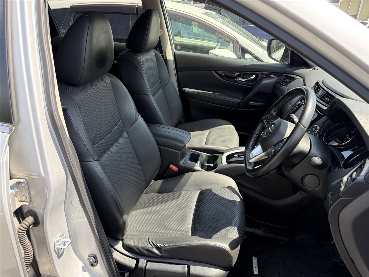 2017 Nissan X-Trail thumbnail