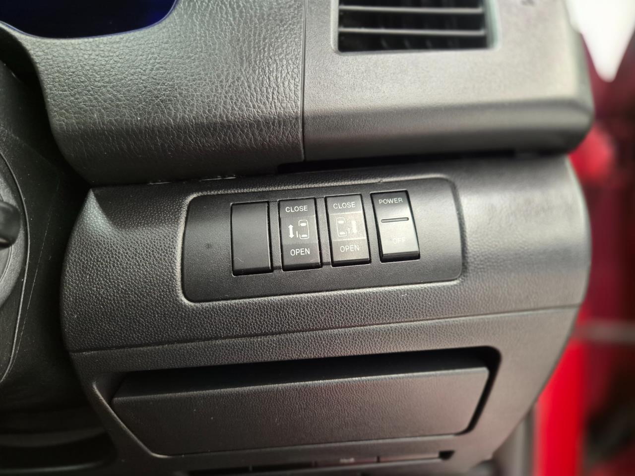 2006 Mazda MPV thumbnail