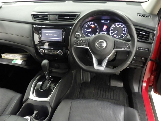 2017 Nissan X-Trail thumbnail