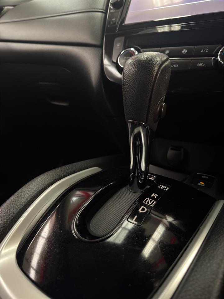 2017 Nissan X-Trail thumbnail