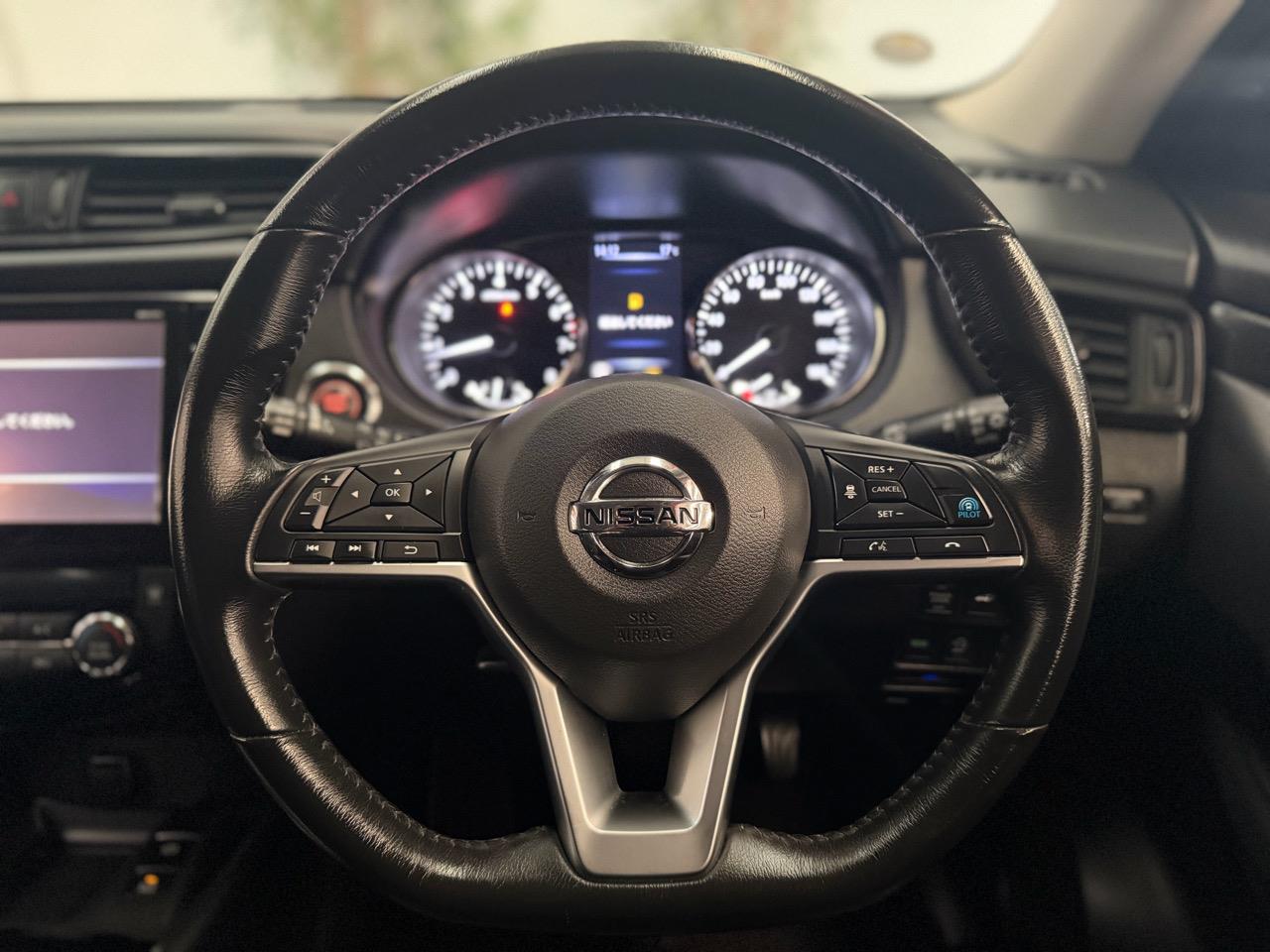2017 Nissan X-Trail thumbnail