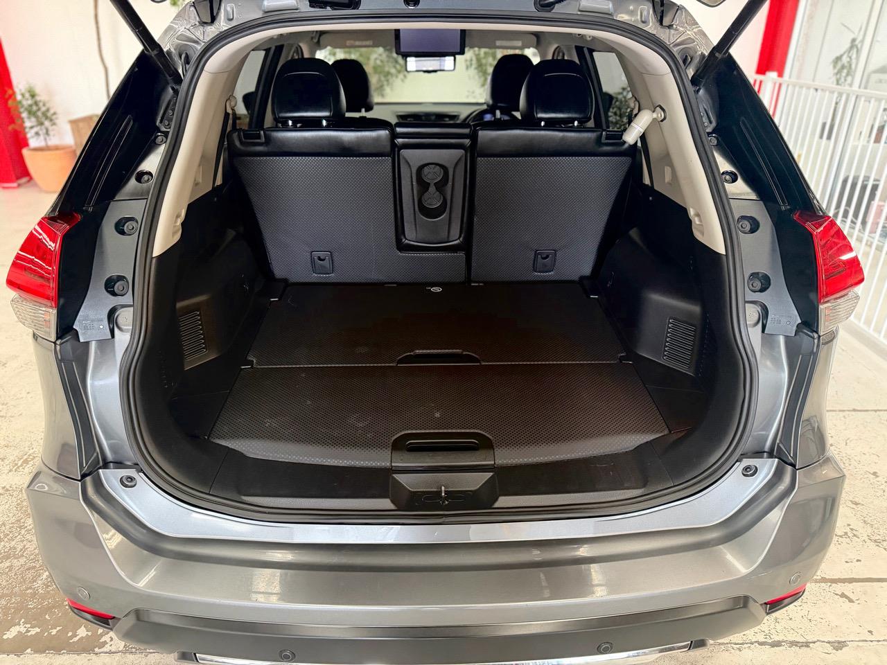 2017 Nissan X-Trail thumbnail