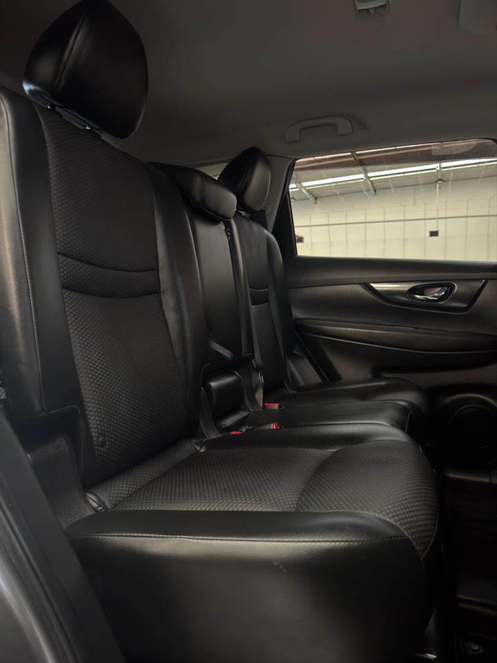 2017 Nissan X-Trail thumbnail