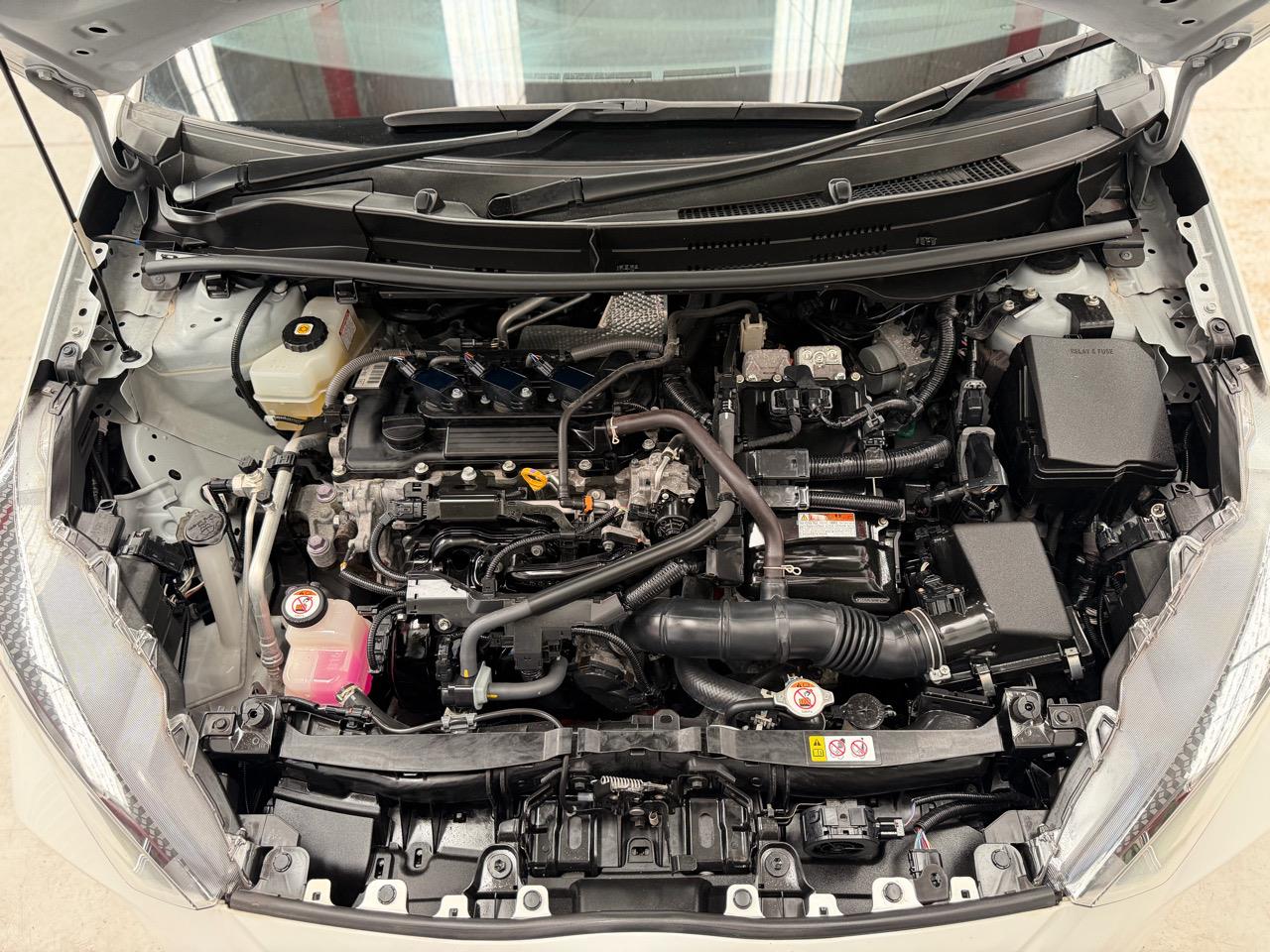 2021 Toyota Yaris thumbnail