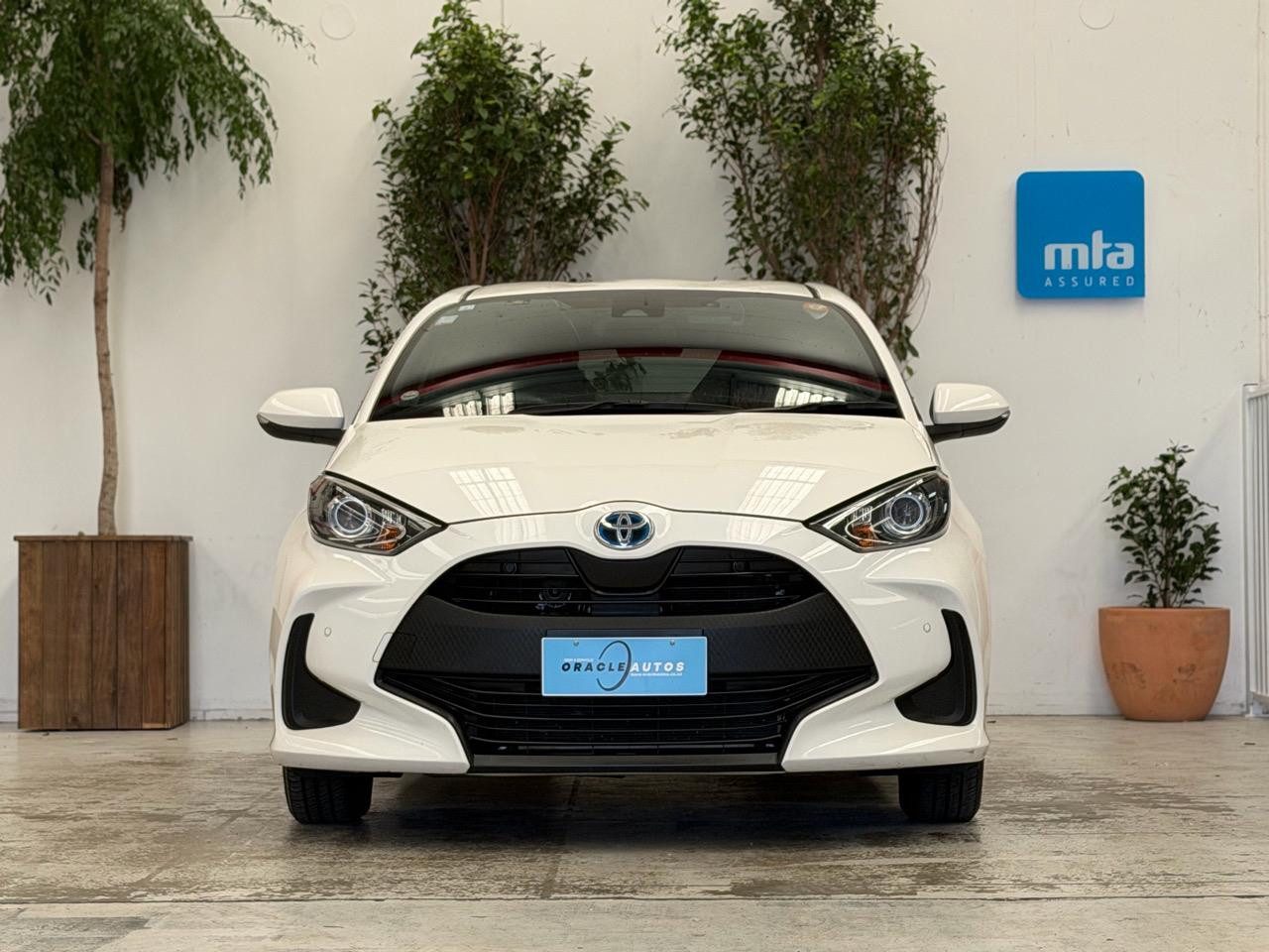 2021 Toyota Yaris thumbnail
