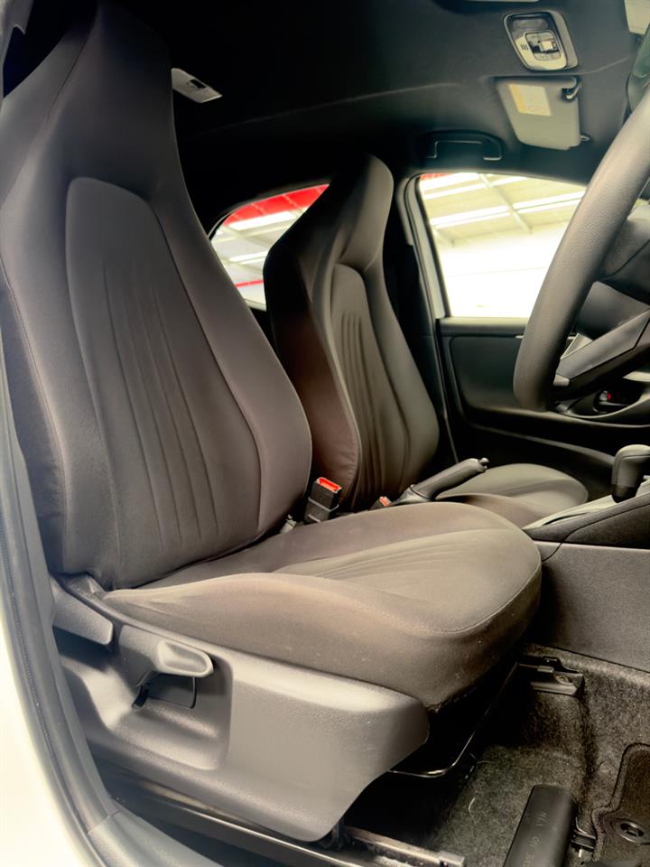 2021 Toyota Yaris thumbnail