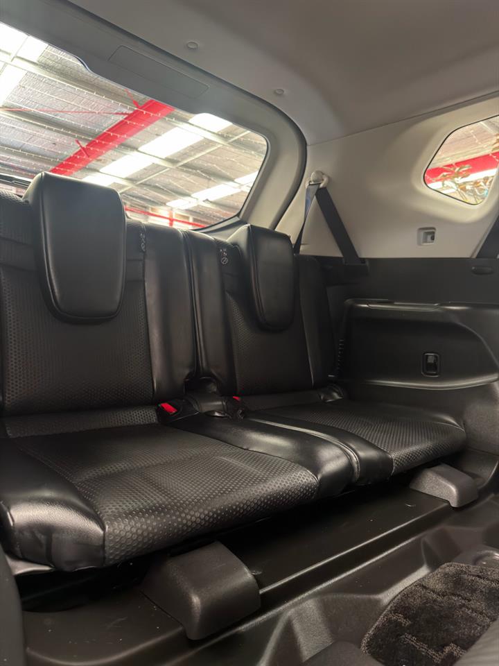 2015 Nissan XTRAIL thumbnail