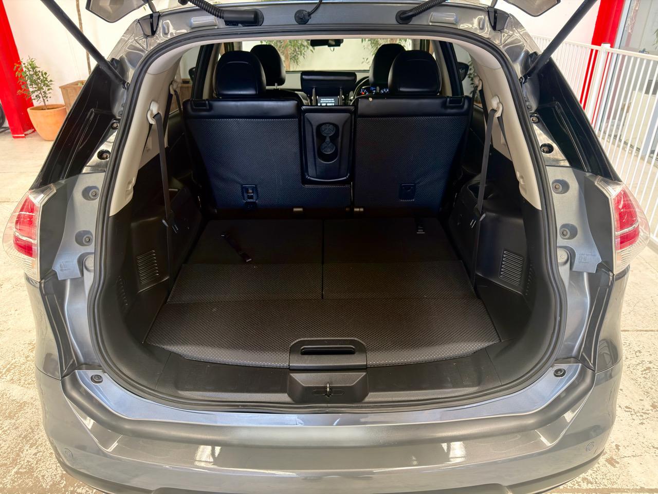 2015 Nissan XTRAIL thumbnail