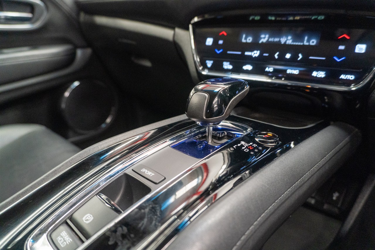 2015 Honda Vezel thumbnail