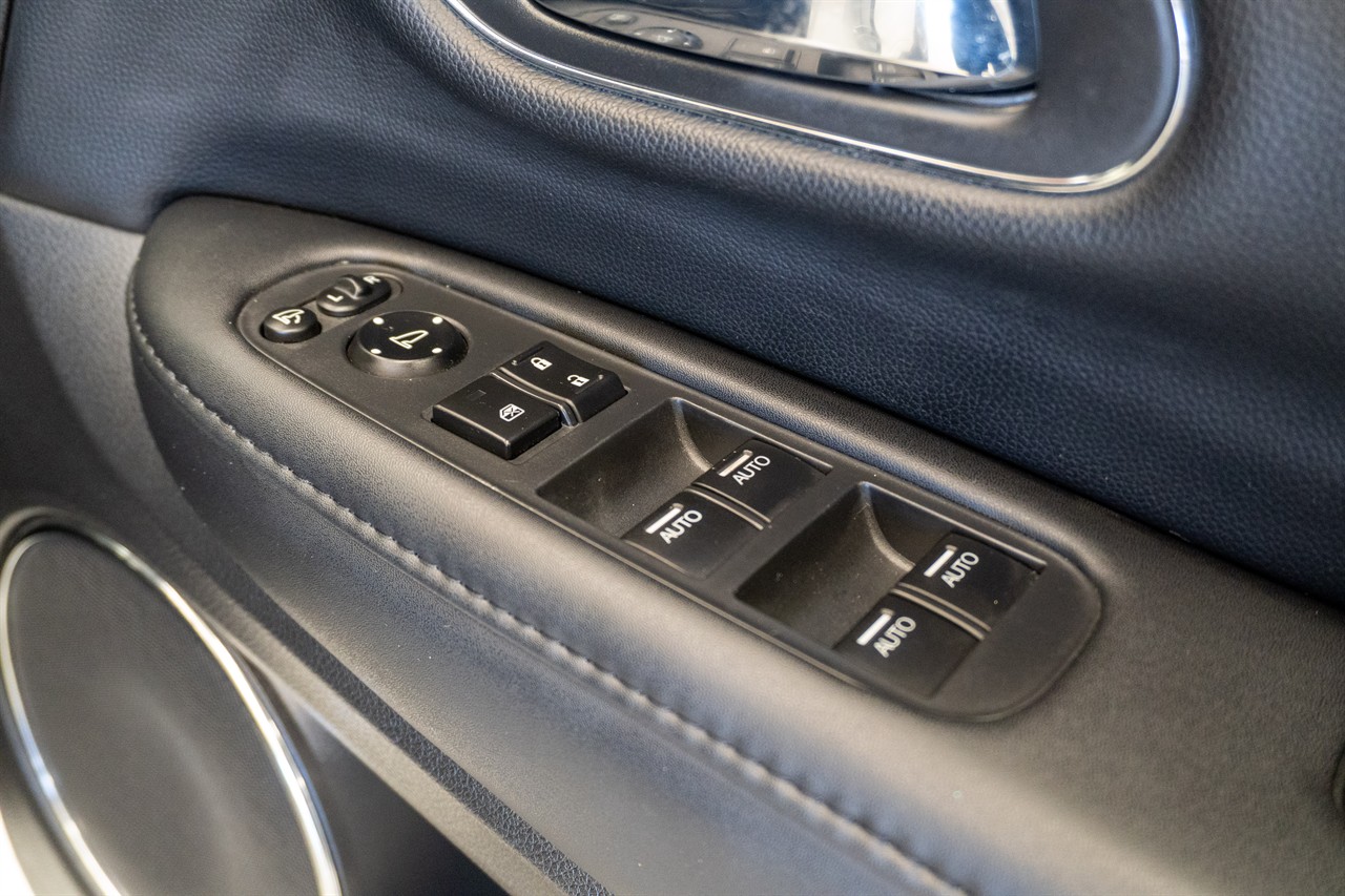 2015 Honda Vezel thumbnail