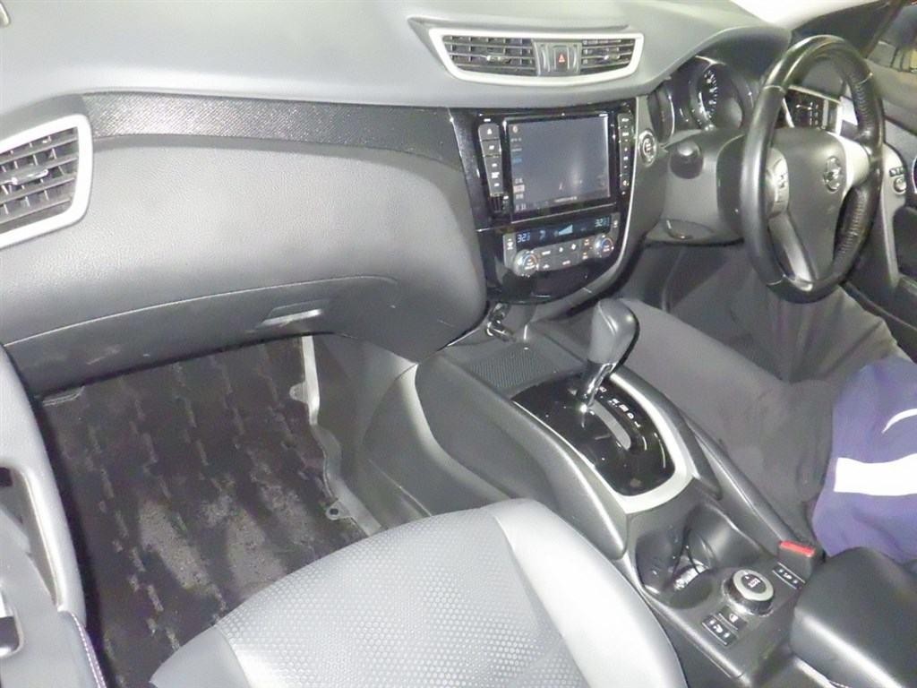 2016 Nissan XTRAIL thumbnail