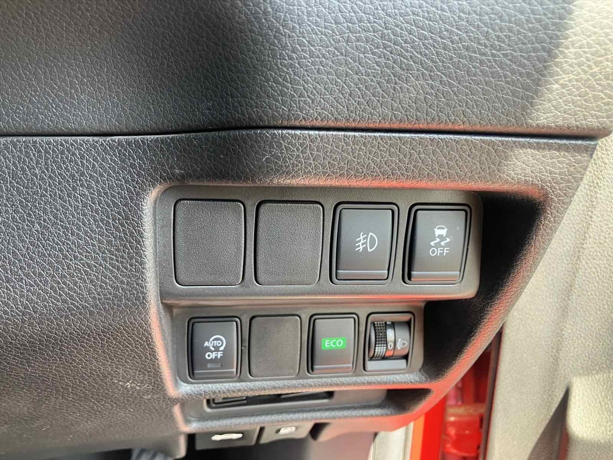 2014 Nissan X-Trail thumbnail