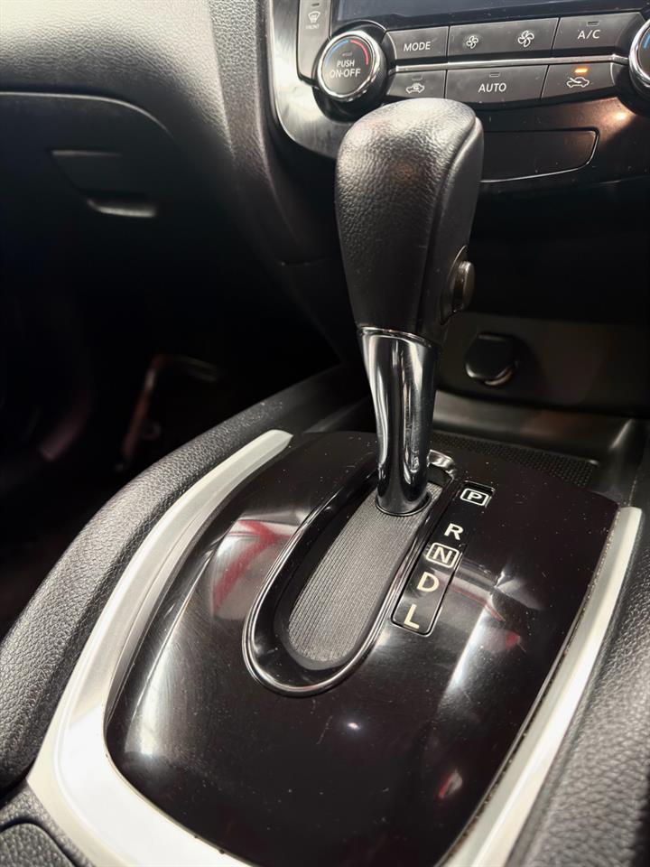2015 Nissan X-Trail thumbnail