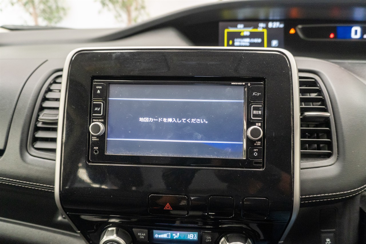 2017 Nissan Serena thumbnail