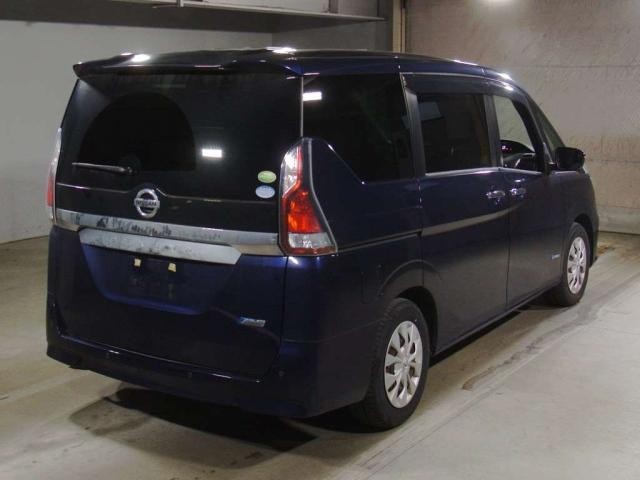 2017 Nissan Serena thumbnail