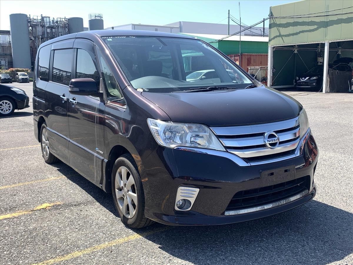 2013 Nissan Serena