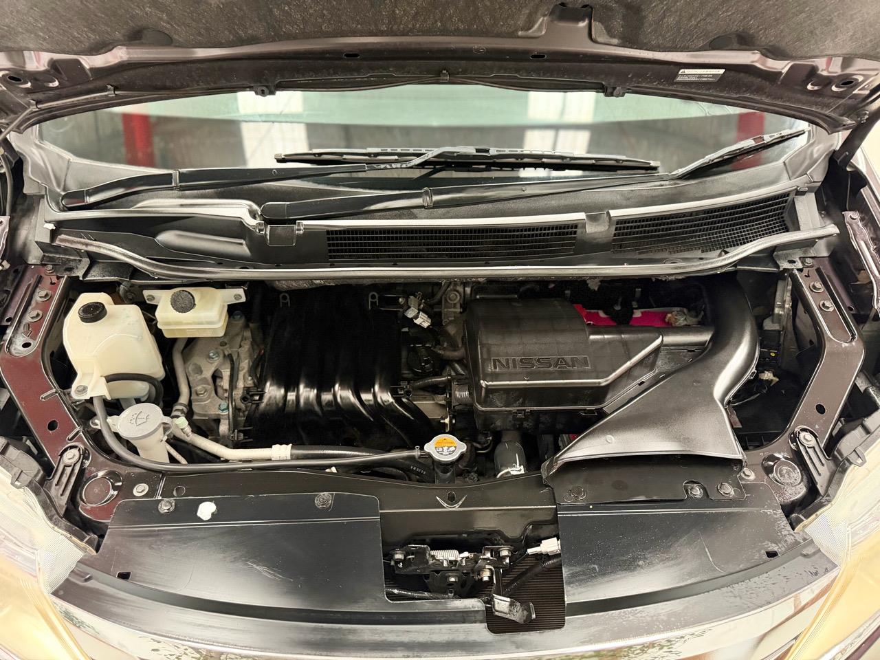 2013 Nissan Serena thumbnail