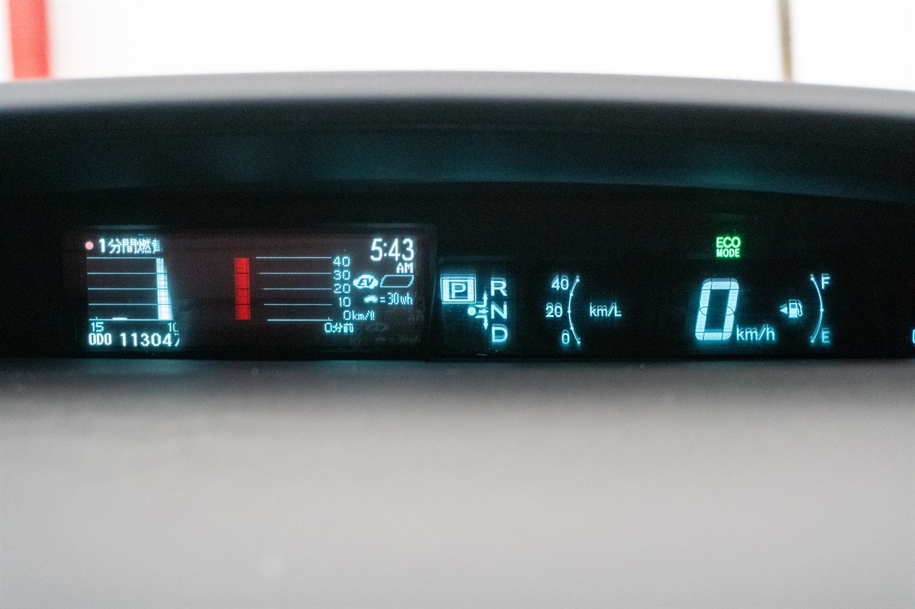2013 Toyota Prius thumbnail