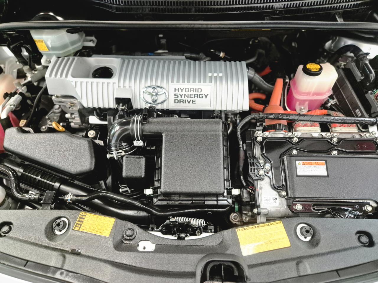 2013 Toyota Prius thumbnail