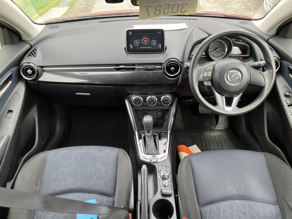 2015 Mazda Demio thumbnail
