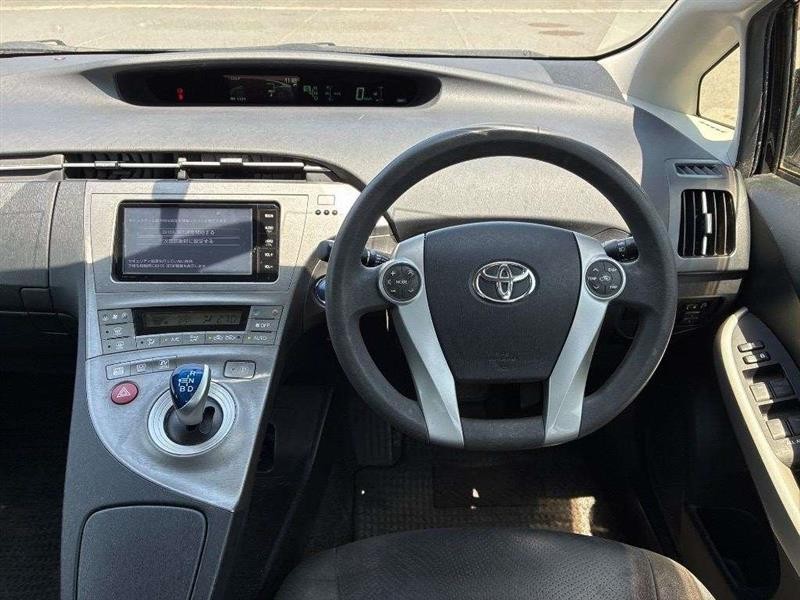 2015 Toyota Prius thumbnail