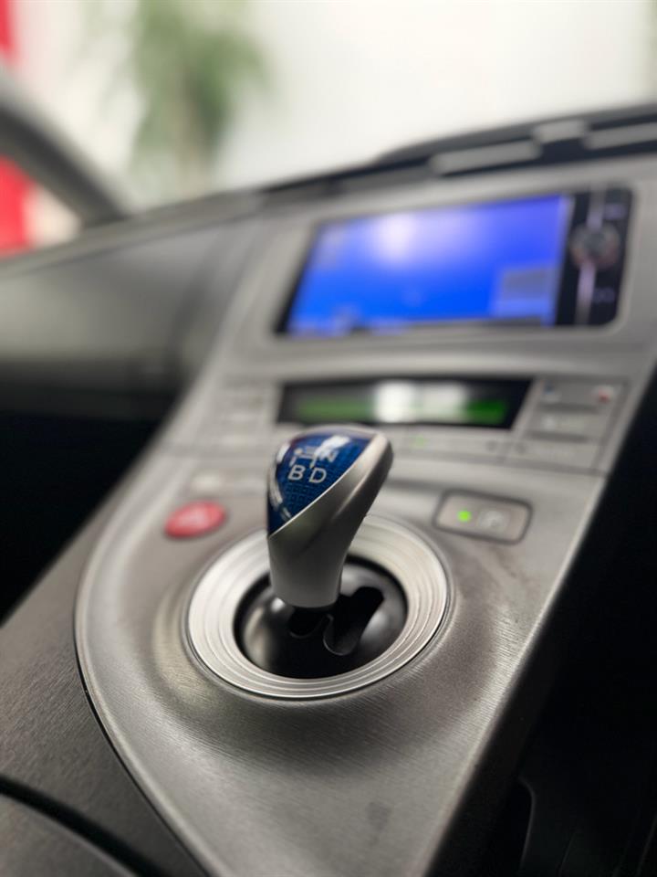 2013 Toyota Prius thumbnail