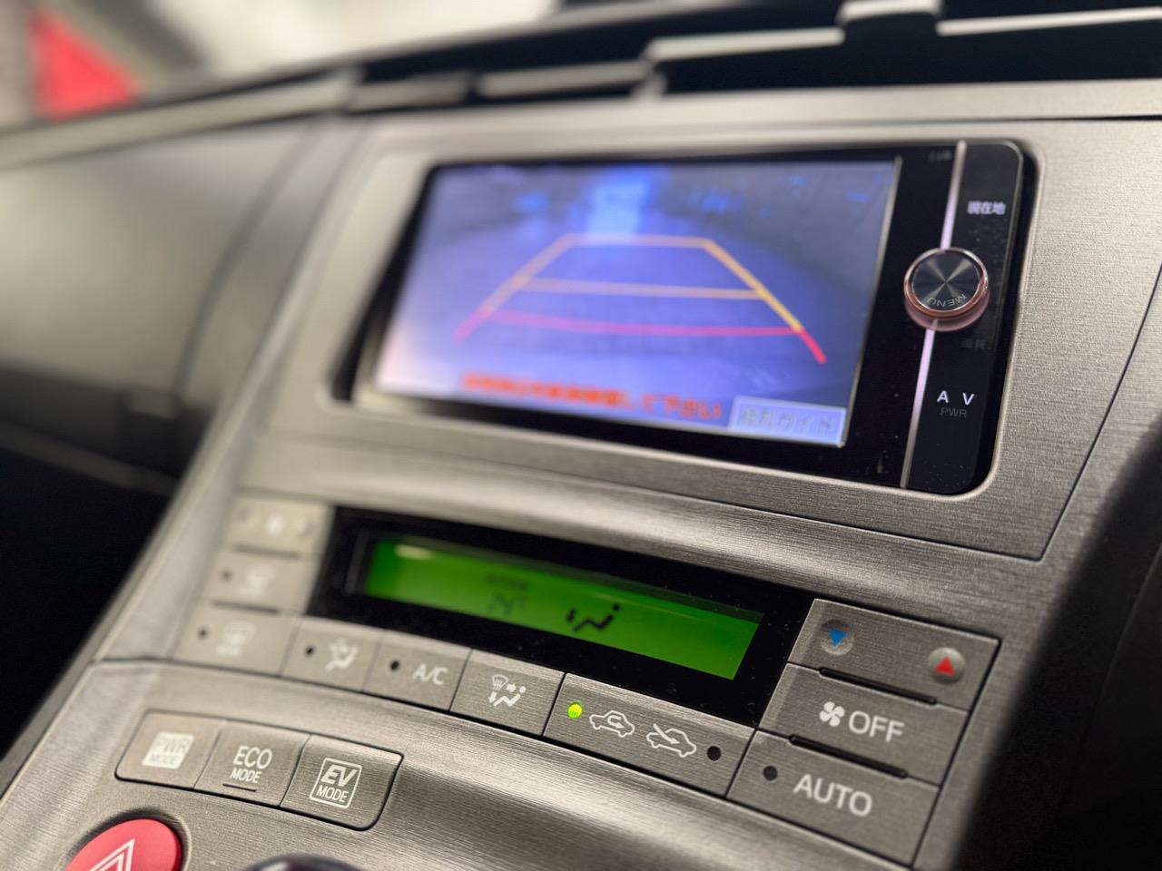 2013 Toyota Prius thumbnail