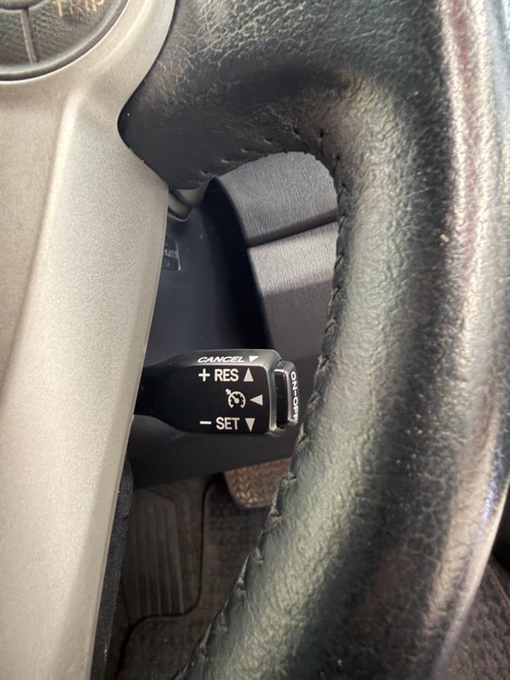 2013 Toyota Prius thumbnail