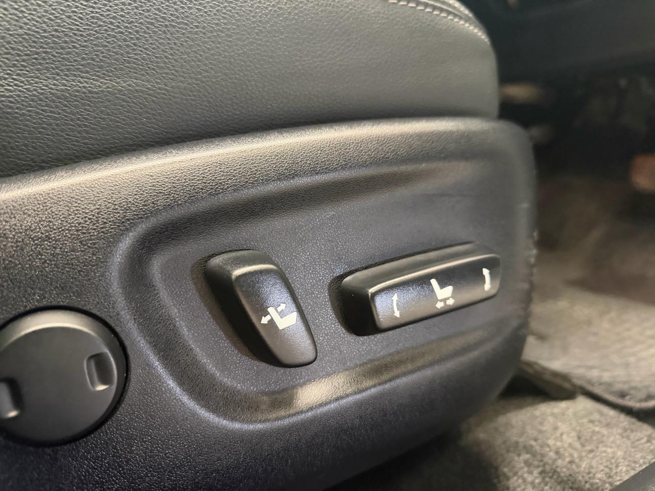 2013 Toyota Prius thumbnail