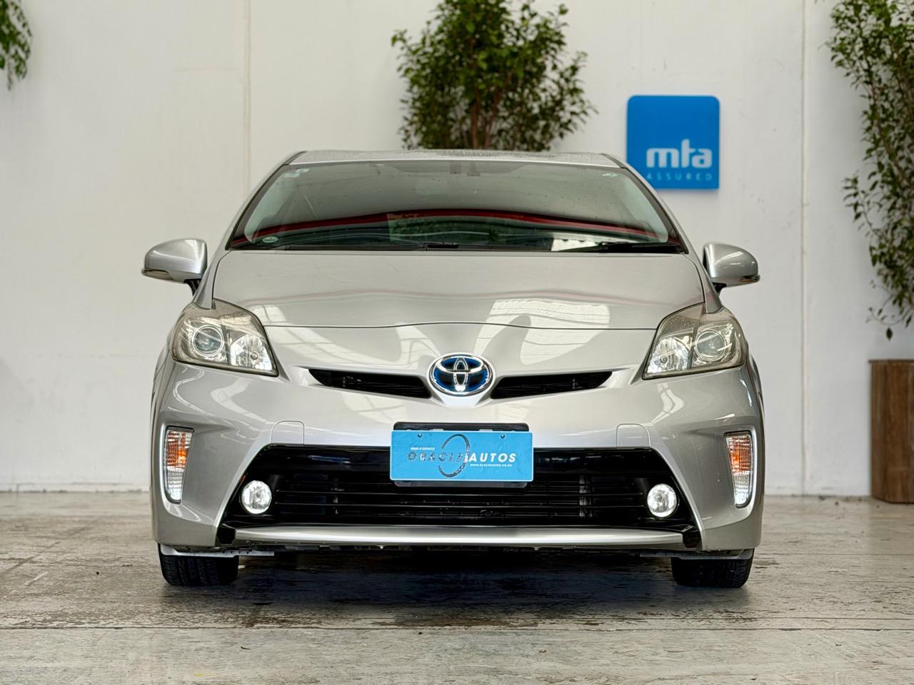 2013 Toyota Prius thumbnail