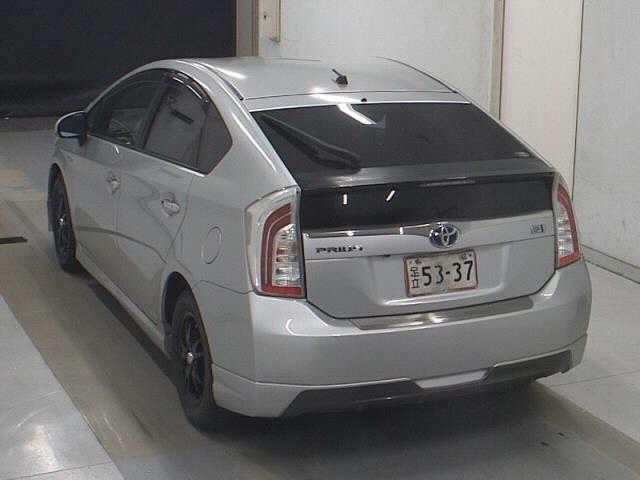 2013 Toyota Prius thumbnail