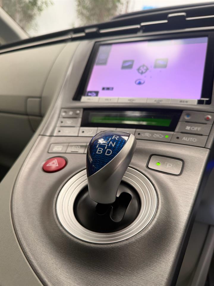 2015 Toyota Prius thumbnail