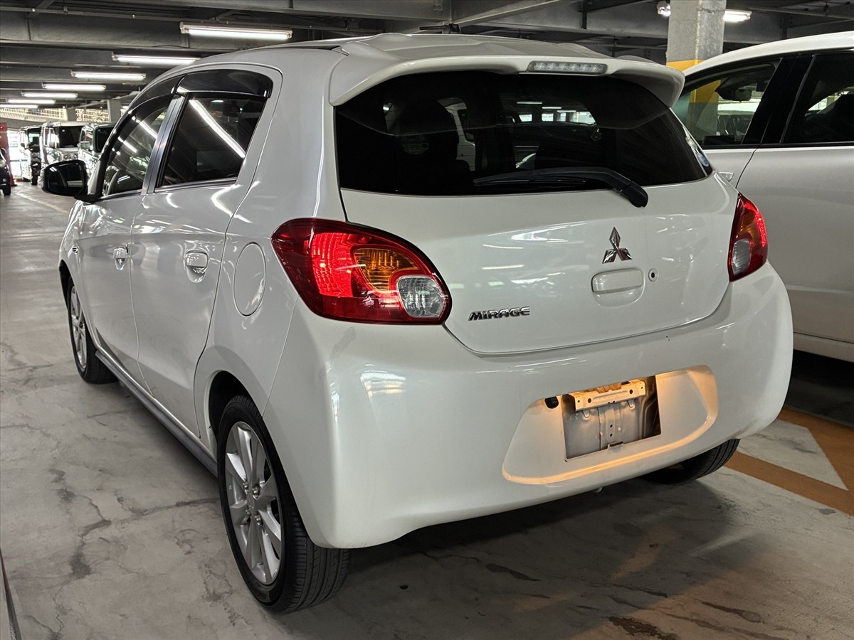 2015 Mitsubishi MIRAGE thumbnail