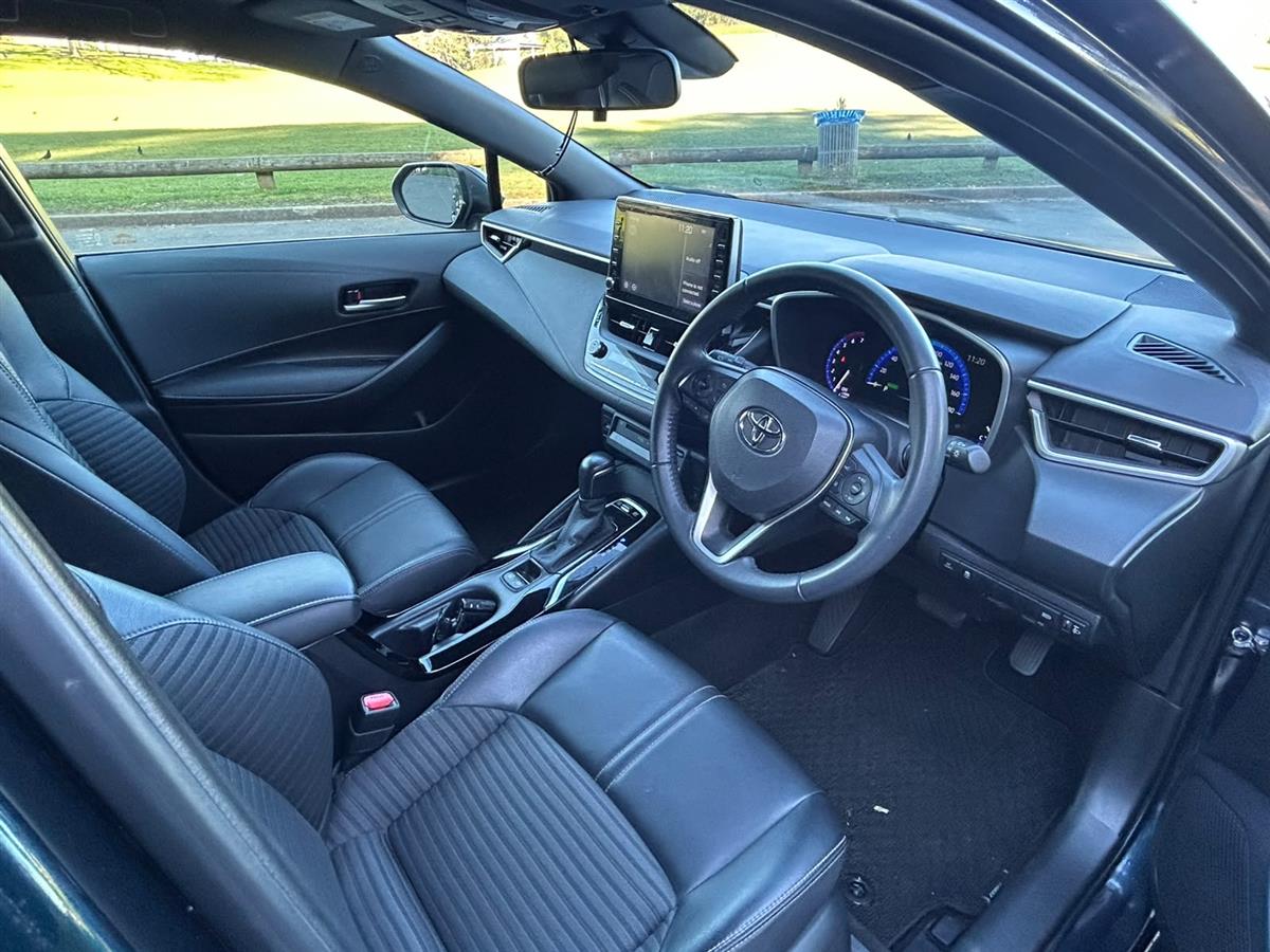 2020 Toyota Corolla thumbnail