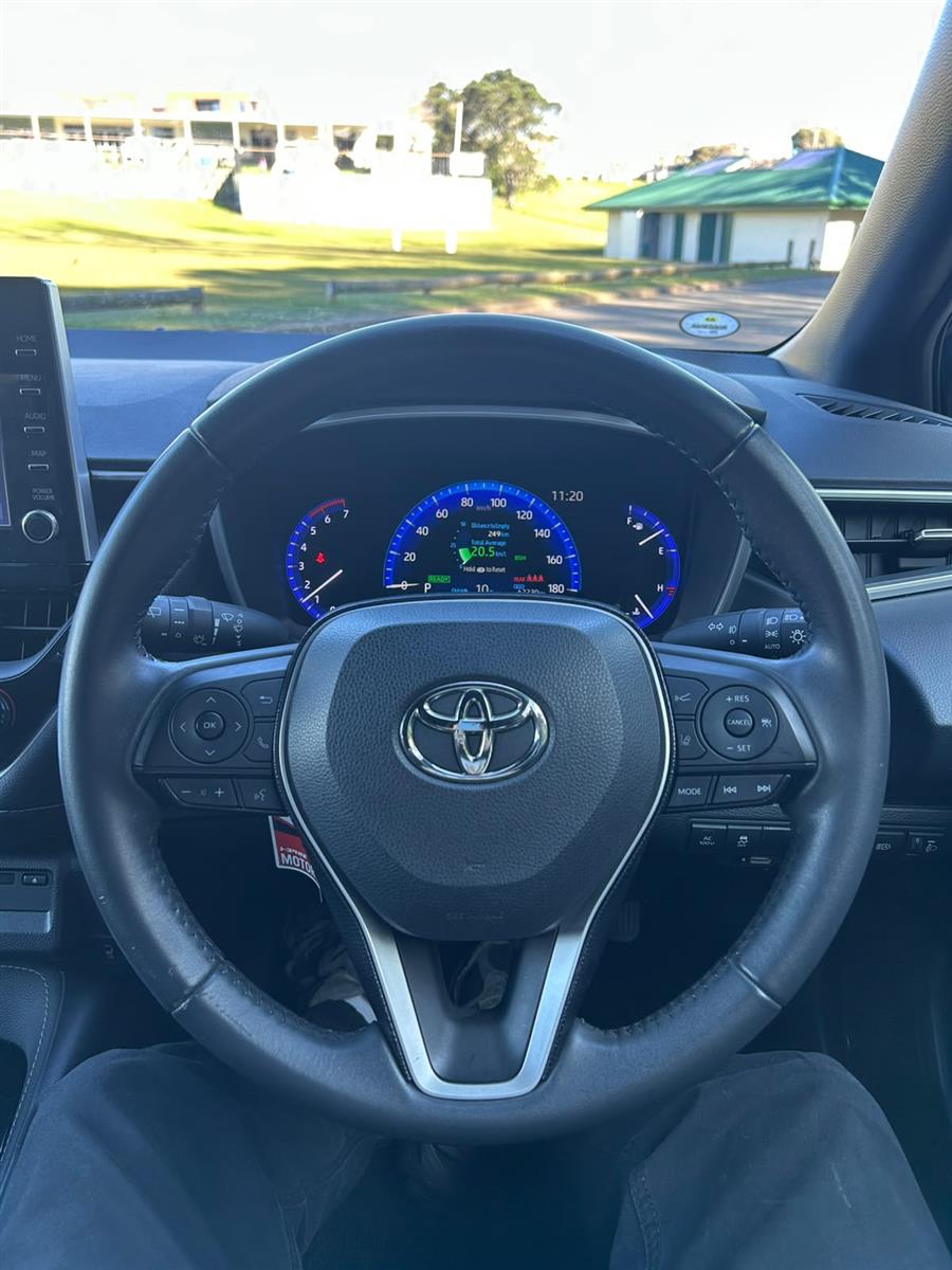 2020 Toyota Corolla thumbnail