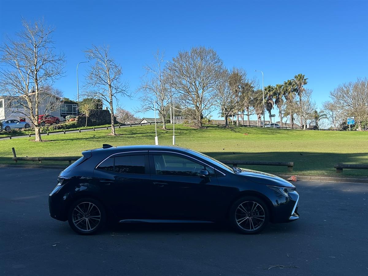 2020 Toyota Corolla thumbnail