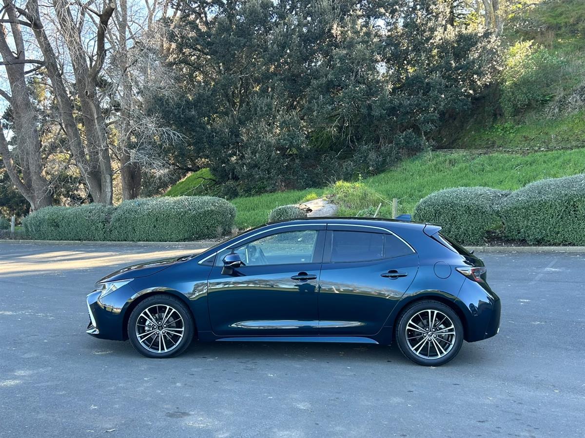 2020 Toyota Corolla thumbnail