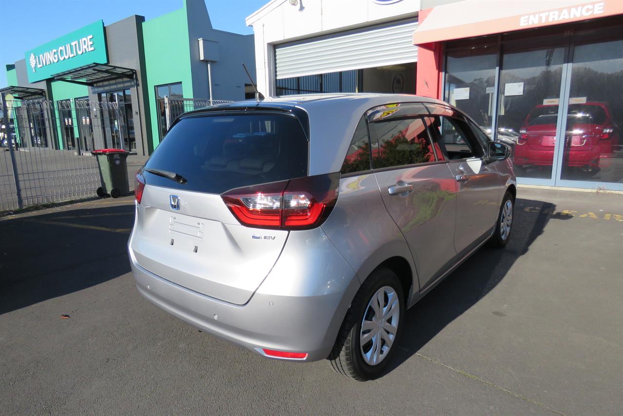 2021 Honda Fit thumbnail