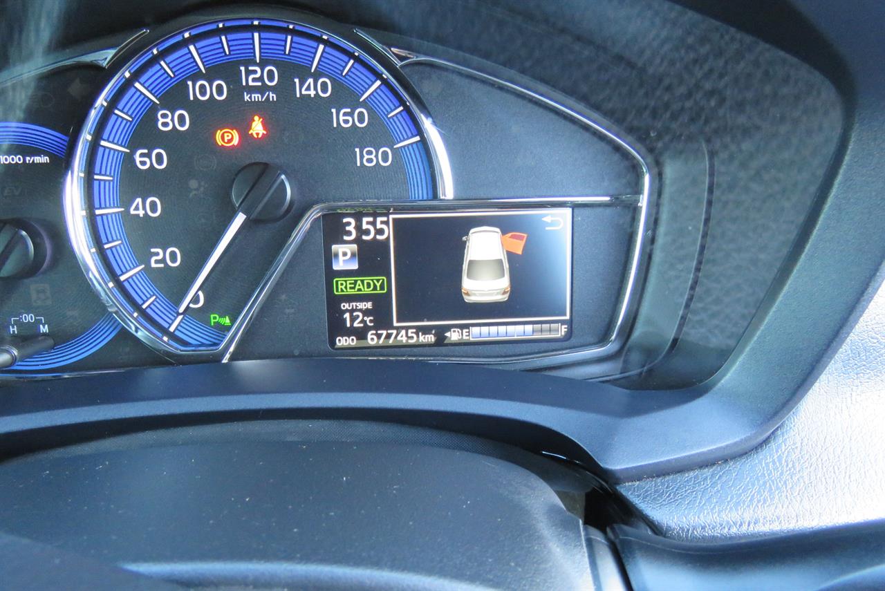 2018 Toyota Corolla thumbnail