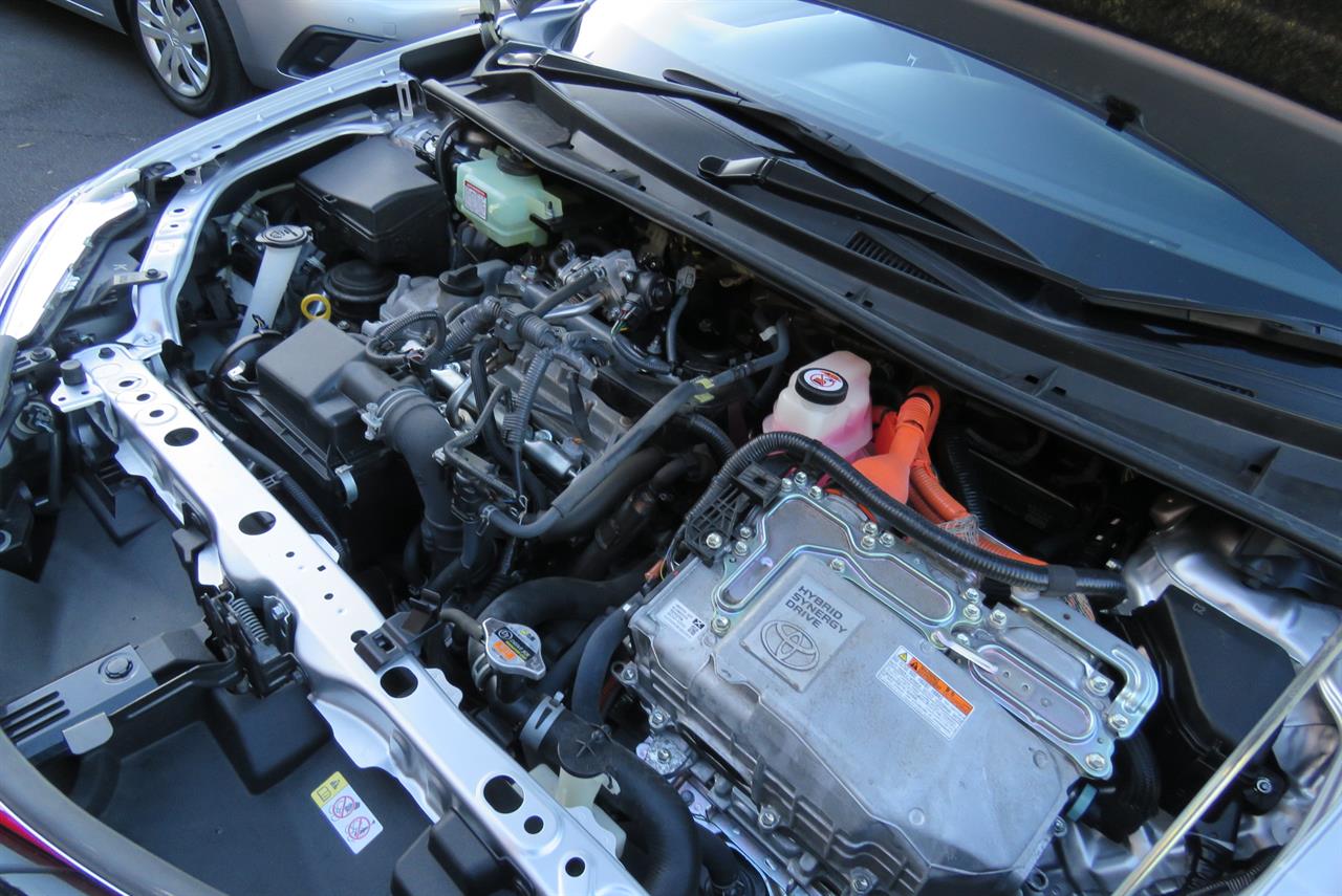 2018 Toyota Corolla thumbnail