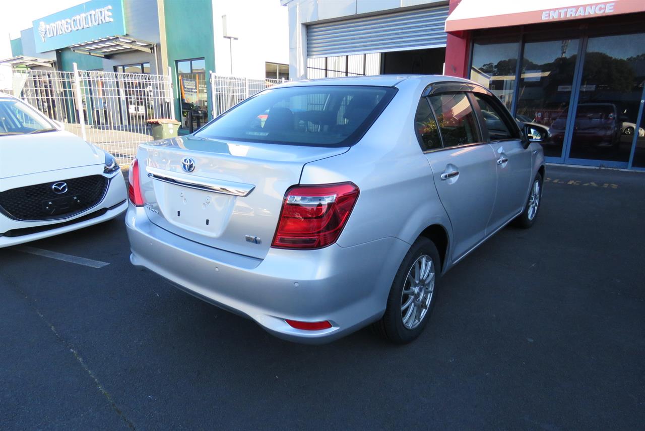 2018 Toyota Corolla thumbnail