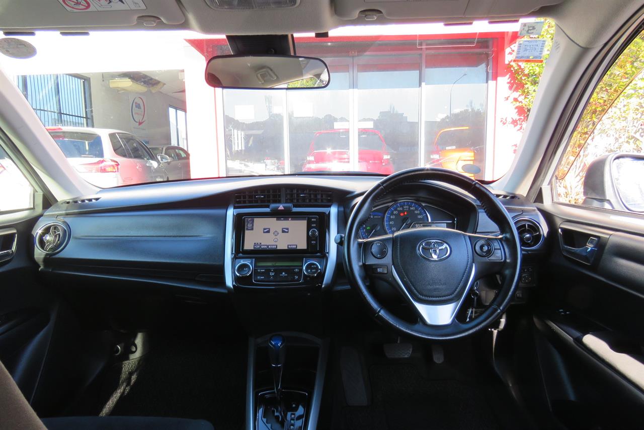 2017 Toyota Corolla thumbnail