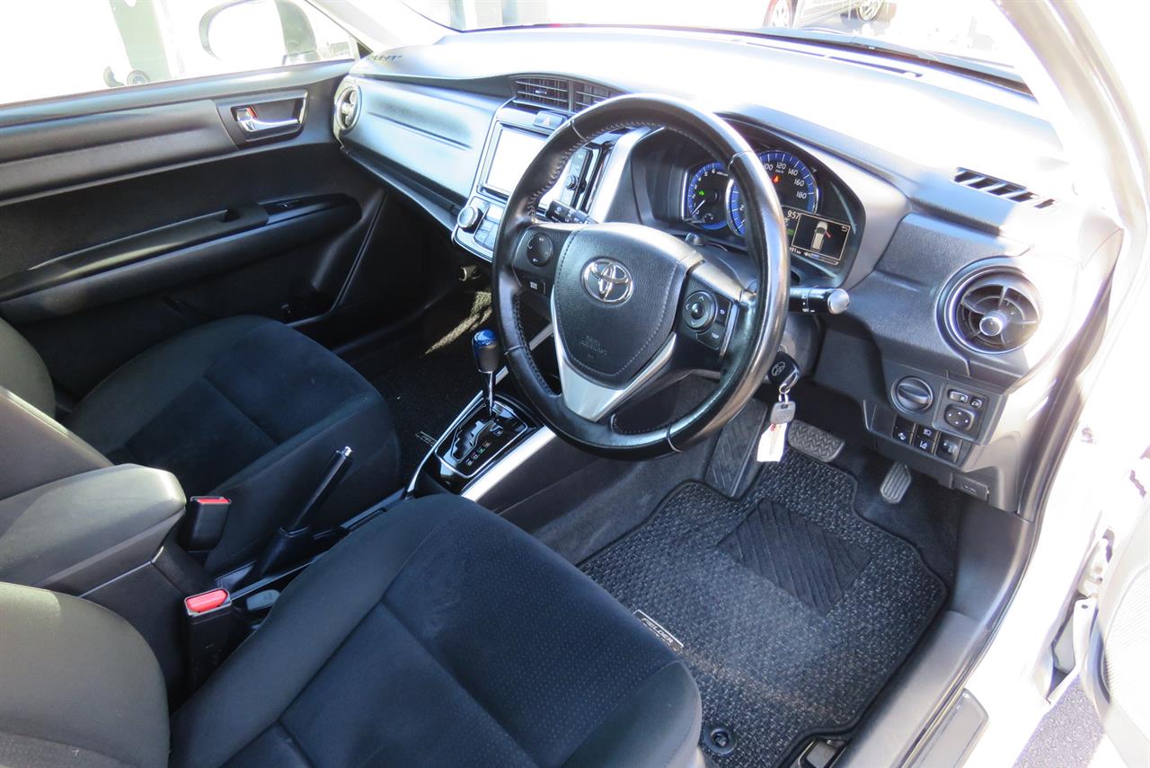 2017 Toyota Corolla thumbnail