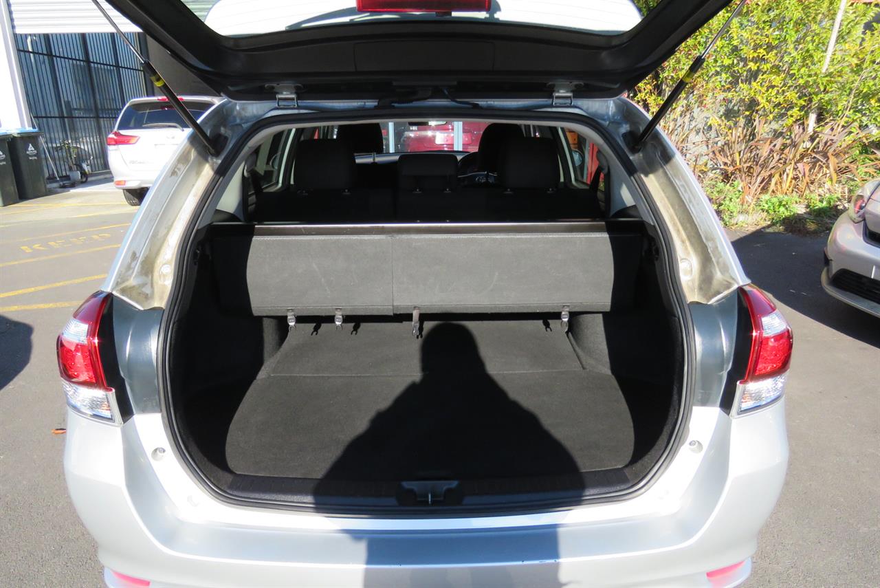 2017 Toyota Corolla thumbnail
