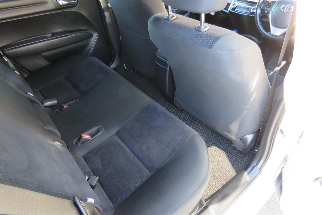 2017 Toyota Corolla thumbnail