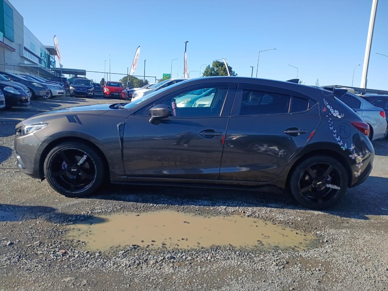 2015 Mazda Axela thumbnail