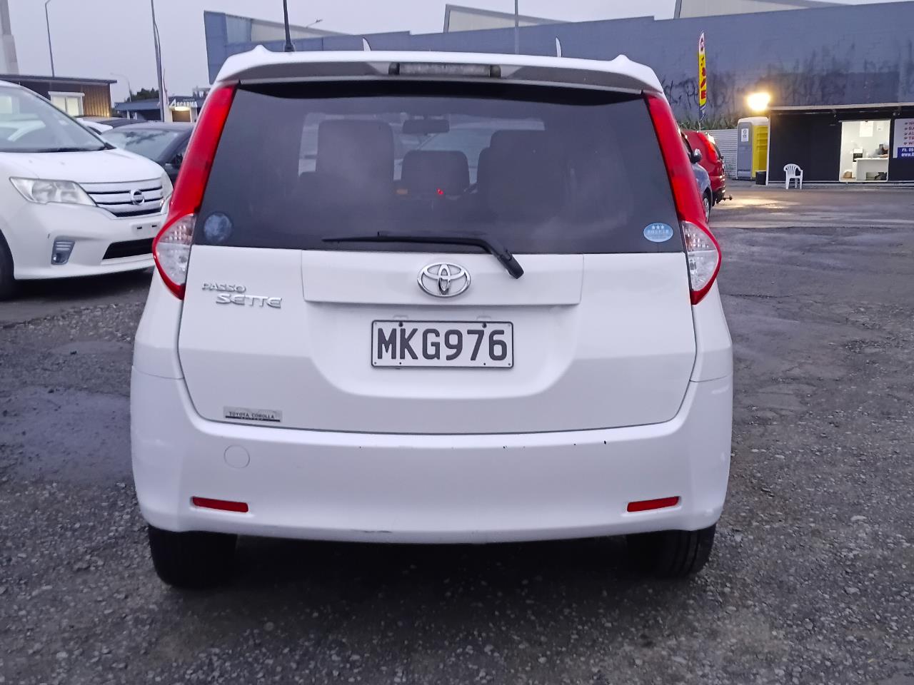 2009 Toyota Passo thumbnail